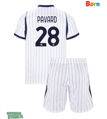 Inter Milan Benjamin Pavard #28 Replika Babytøj Udebanesæt Børn 2026-27 Kortærmet (+ Korte bukser)